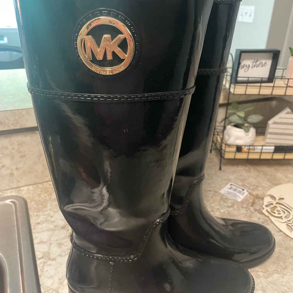 Michael kor rain boots
